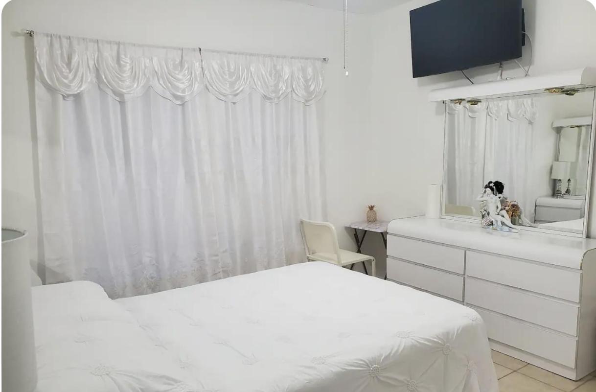 B1 Best Value On Private Bedroom With Private Bathroom In Little Havana, Майами Экстерьер фото