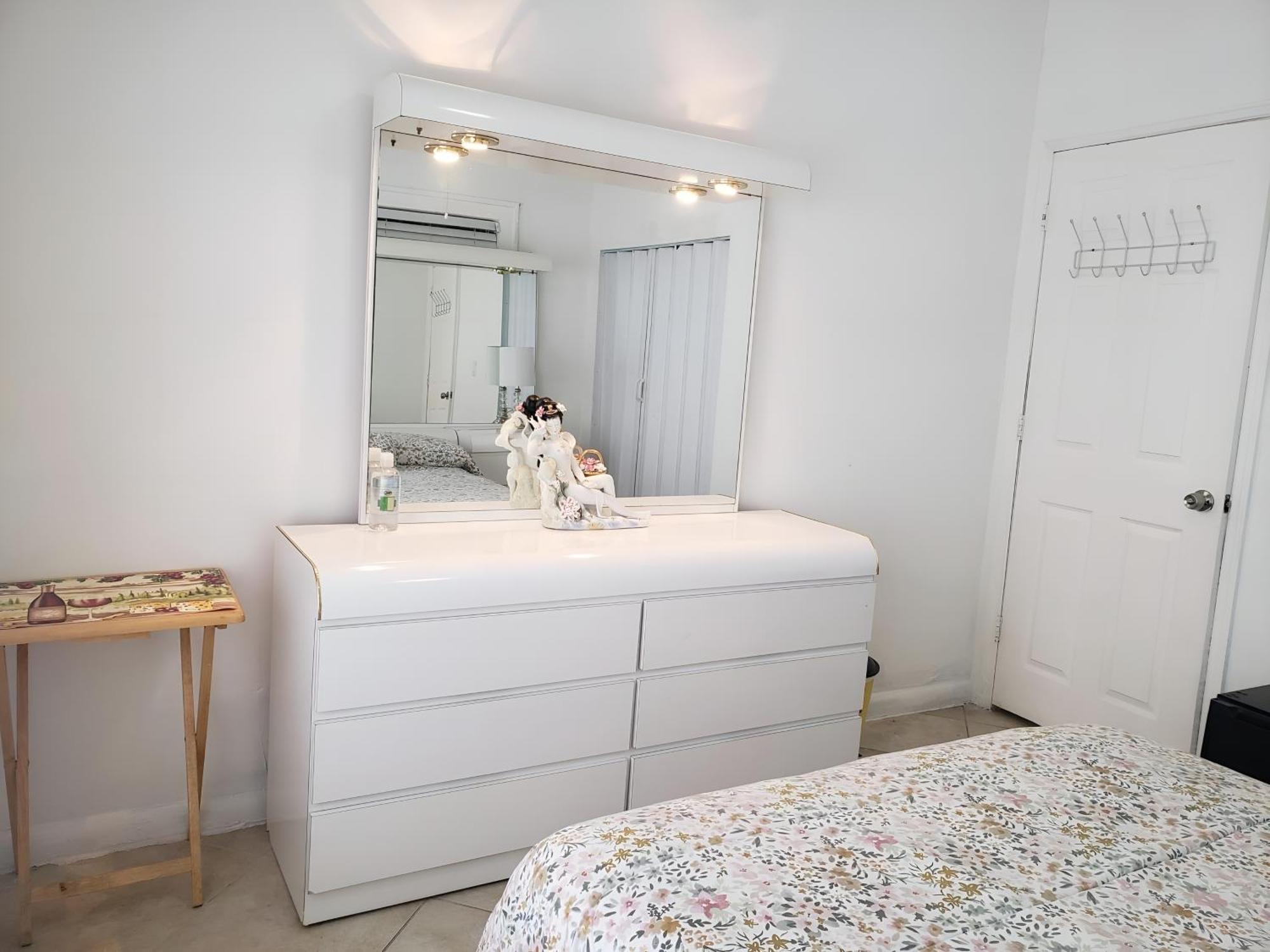 B1 Best Value On Private Bedroom With Private Bathroom In Little Havana, Майами Экстерьер фото